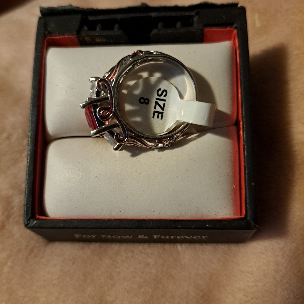 Heart ring size8 - Picture 3 of 3
